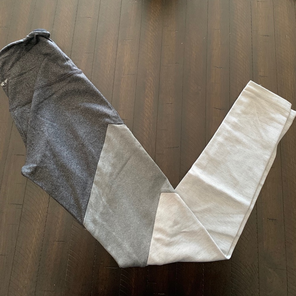 Grey leggings